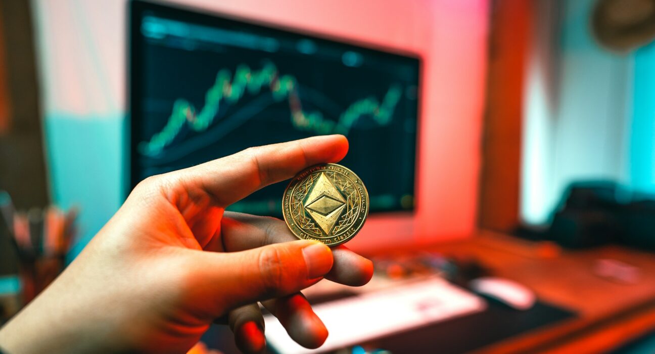 Ethereum Gains On Bitcoin Following Fed Rate Cut: Altseason Soon?