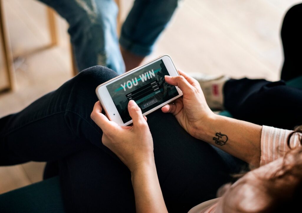 How to Supercharge Your Experience With Tap-To-Earn (T2E) Games: 4 Strategies for 2024-2025