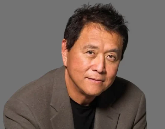 Robert Kiyosaki warns of dollar’s decline and advocates for alternative investments