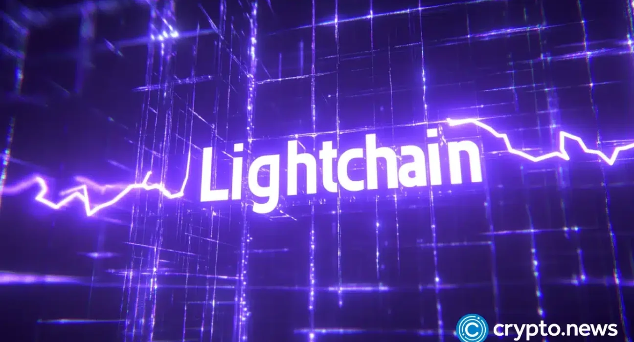 A side-by-side comparison of Ripple and Lightchain AI